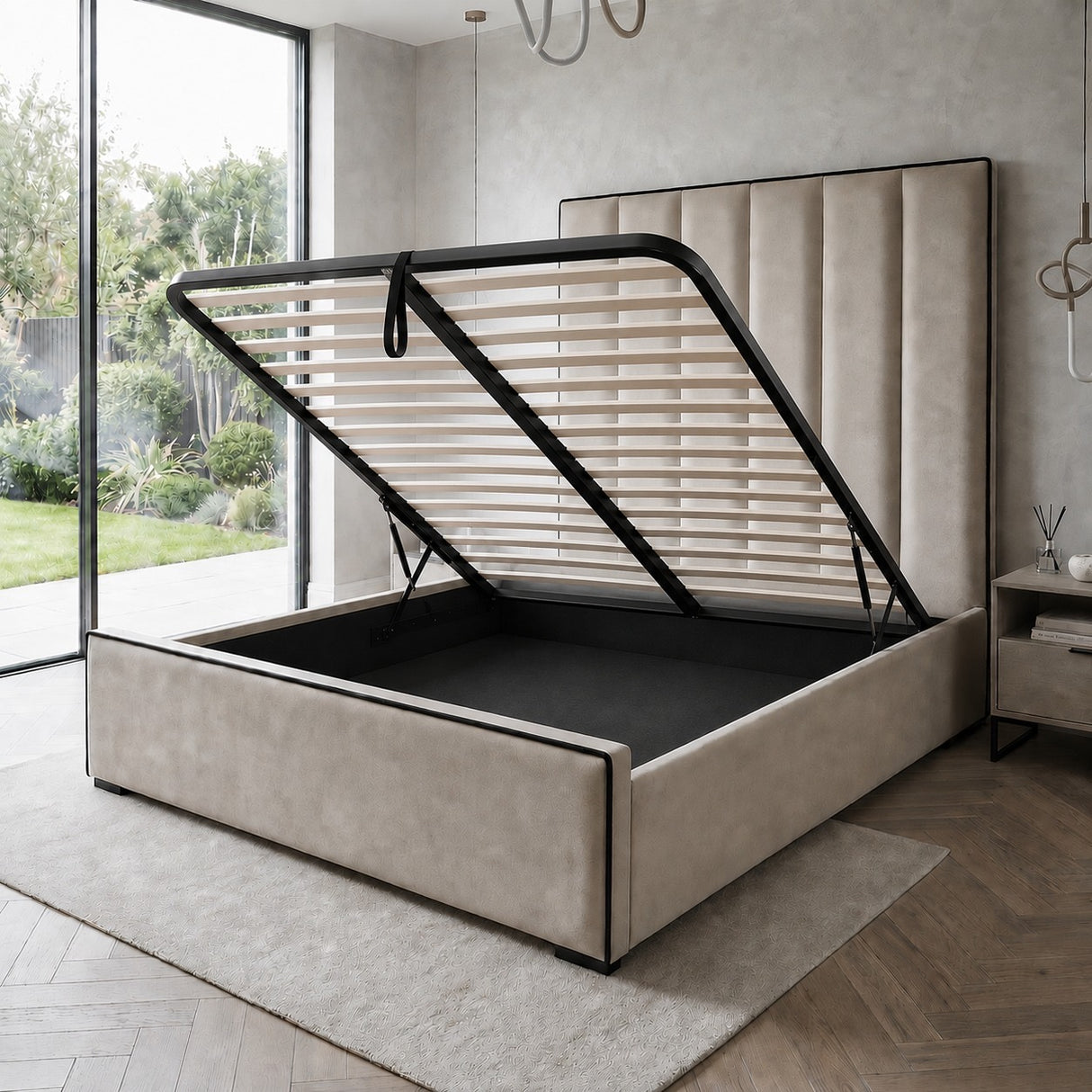 CAMBRIDGE PIPING BED FRAME