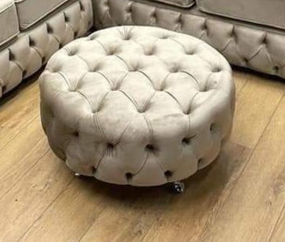 CELIO FOOTSTOOL